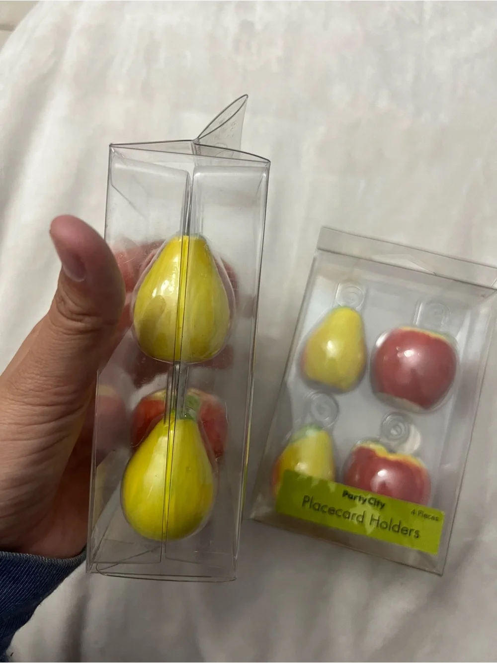 Party City Fruit Placecard Holders in Yellow & Red - 2 Packs